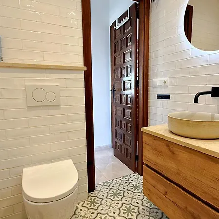Ap231 - Capistrano Playa 611 * Нерха
